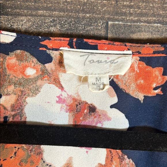 tovia 🌸 Navy Floral Blouse with Orange and Pink Accents - Picture 2 of 3